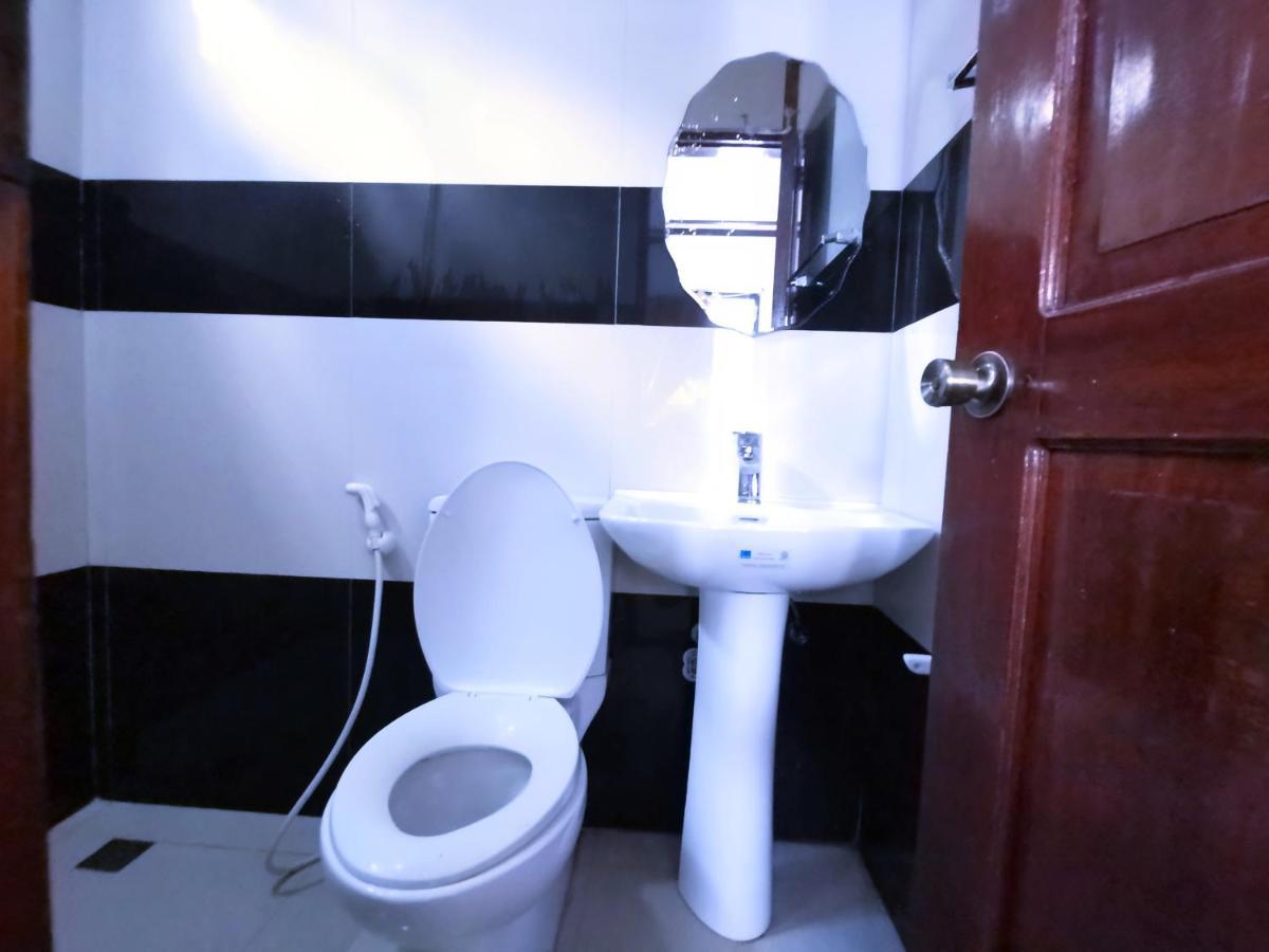 Alocasia Hostel El Nido Esterno foto